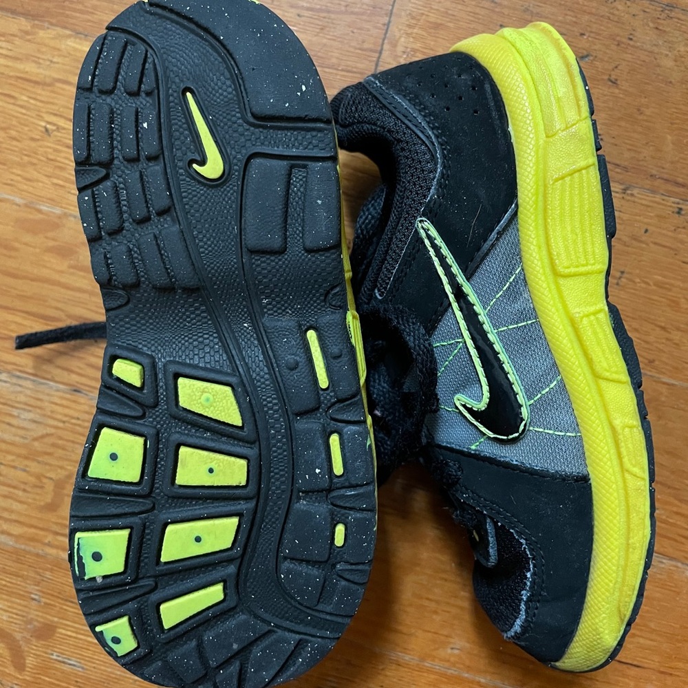 Boys Nike Shoes